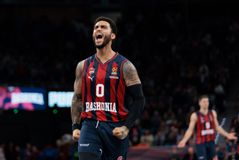 O Mάρκους Χάουαρντ της Μπασκόνια περιμένει το Πορτορικάνικο διαβατήριo για να... συναντήσει τον αδελφό του (vid)