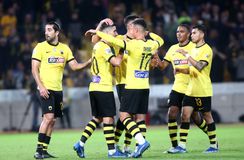 Έξι πέναλτι, δύο κόκκινες κάρτες και τα ατομικά λάθη κοστίζουν στην ΑΕΚ της Ευρώπης