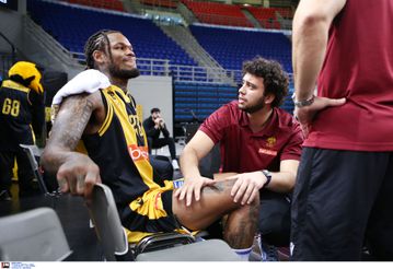 Απρόοπτο με ΜάκΛεμορ στην ΑΕΚ