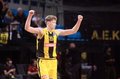 Το δεύτερο ημίχρονο είναι η εικόνα της κανονικής ΑΕΚ που «χτίζεται»