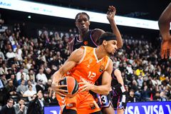 Μεγάλη ανατροπή και νίκη για την Παρί επί της Βαλένθια