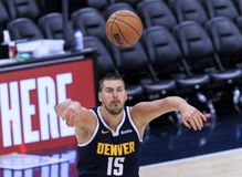 Ασταμάτητος Γιόκιτς οδήγησε τους Νάγκετς στη νίκη με 130-116 επί των Κλίπερς