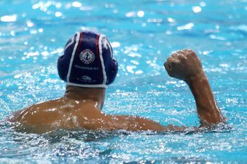 Στη Βουλιαγμένη η ντερμπάρα του ελληνικού «εμφυλίου»