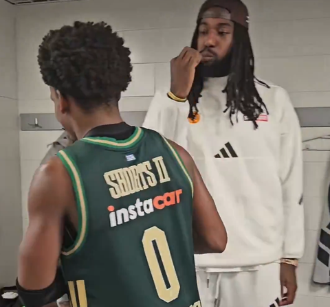 Αποθέωση στα αποδυτήρια για Σορτς - Το επικό βλέμμα από τον Λεσόρ και το «μπράβο μ@@κα» (vid)