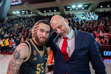 H Mονακό ανυπομονεί να ανταμώσει με τον Σάσα Ομπράντοβιτς: Η ανάρτηση με Τζέιμς του συλλόγου (pic)