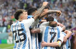 Ο Μέσι πρώτα «χόρεψε» και μετά σέρβιρε στον Άλβαρες για το 3-0 της Αργεντινής απέναντι στην Κροατία (vid)