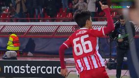 Ο Χουάνγκ μείωσε για τον Ερυθρό Αστέρα με δυνατό πλασέ