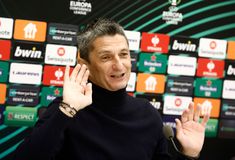 Το ξέσπασμα του Ραζβάν Λουτσέσκου για την απαγόρευση εισόδου των φιλάθλων στα γήπεδα