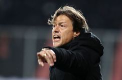 Αποφασίζει ο Αλμέιδα για τρεις συν μια θέσεις, στην ενδεκάδα της ΑΕΚ για το ντέρμπι