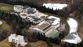 Μετά από σχεδόν 13 χρόνια το deal έκλεισε: O Μάικλ Τζόρνταν πούλησε... κοψοχρονιά την έπαυλή του στο Σικάγο (vid)