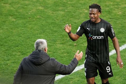 Στο Ηράκλειο για τον ΟΦΗ ο επιθετικός Ισέκα