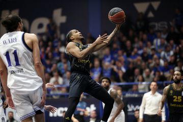 Με ηγέτη τον Τζόουνς ο Άρης «απέδρασε» από το καυτό Ιβανώφειο