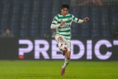 Η ασυνήθιστη προθέρμανση του Χατάτε που εξάπτει την περιέργεια (vid)