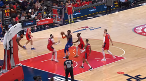 NBA: Top 10 με ασύλληπτα καρφώματα και τον Τζούλιους Ραντλ να ισοπεδώνει τον Γκάφορντ!