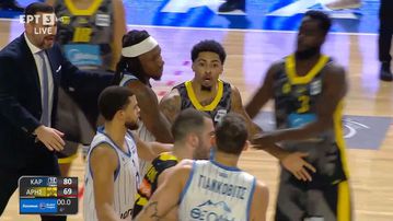 Γιάνκοβιτς και Γκάλινατ πιάστηκαν στα χέρια στο φινάλε του Καρδίτσα - Άρης (vid)