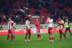 Αποθέωση παρά τον αποκλεισμό στους παίκτες του Ολυμπιακού