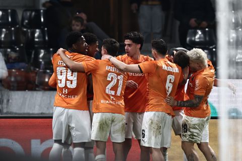 Ο ΟΦΗ σόκαρε την ΑΕΚ και «πέταξε» για τα ημιτελικά του Κυπέλλου