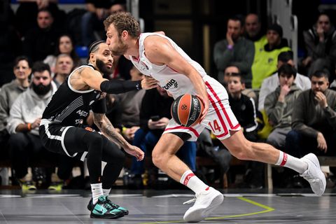 Ολυμπιακός: Βεζένκοφ στη ζώνη του λυκόφωτος