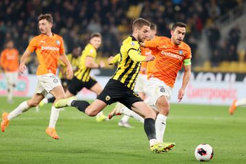 Το δοκάρι της ΑΕΚ με τον Γιόβιτς