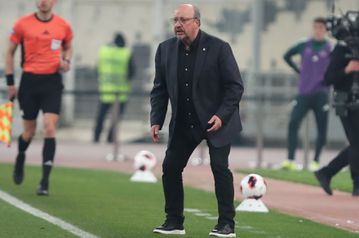 Μπενίτεθ: «Μια καλή ομάδα προσαρμόζεται σε διαφορετικά συστήματα»