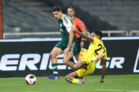 Παντελίδης: «Είναι μοναδικό συναίσθημα να φοράω αυτήν τη φανέλα» - Η ατάκα για Τεττέη