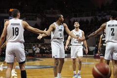 Γεμίζει το «Παλατάκι» για την αναμέτρηση του ΠΑΟΚ με τον Παναθηναϊκό