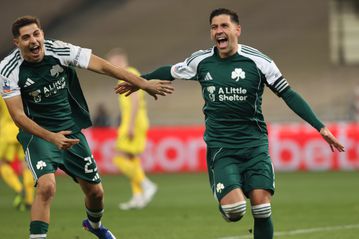 Ο Μπακασέτας ξανά με πέναλτι έκανε το 3-0 για τον Παναθηναϊκό σημειώνοντας χατ-τρικ