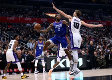 O Κουάι Λέοναρντ πονάει, ίσως χάσει το All-Star Game και ο Σαμπόνις περιμένει τα... νέα