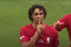 Χάνει τον τελικό του Carabao Cup ο Άρνολντ - Αμφίβολος και για το ντέρμπι με τη Μάντσεστερ Σίτι