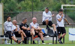 Για τον Λουτσέσκου δεν είναι συνεργάτες, είναι... οικογένεια!