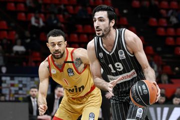 Η ενδεκάδα του Ολυμπιακού και η δωδεκάδα του ΠΑΟΚ για τον δεύτερο ημιτελικό του κυπέλλου