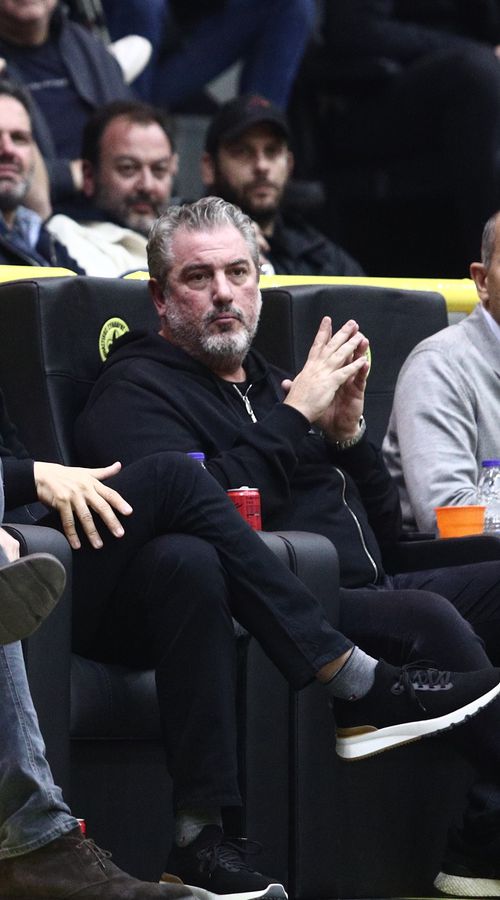 Στασινόπουλος: «Όλοι σας και μόνοι μας»! (pic)