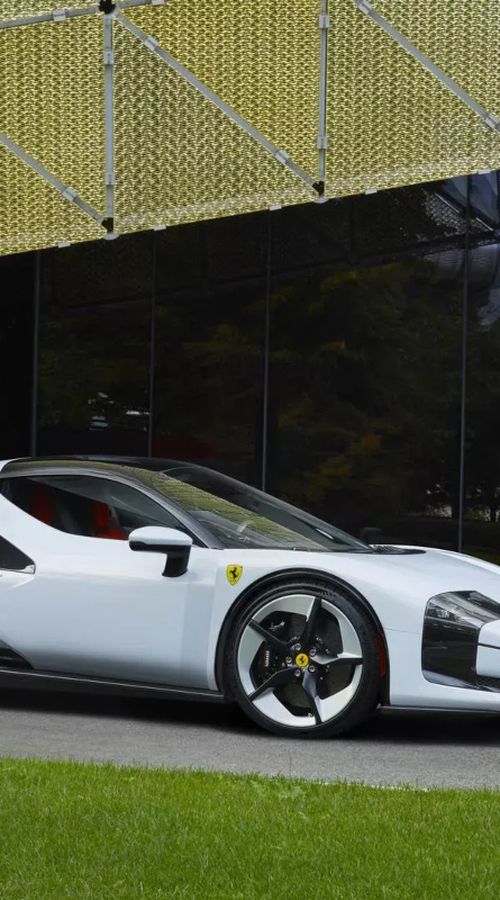 Ferrari: Χρονιά–ορόσημο με πέντε νέα μοντέλα