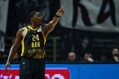 Σπουδαία νίκη τριάδας για την ΑΕΚ με ηγέτες τους Νάναλι-Μπάρτλεϊ