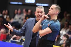 Ευθεία βολή στο σύστημα από Παπαθεοδώρου: «Δεν σας φοβόμαστε»