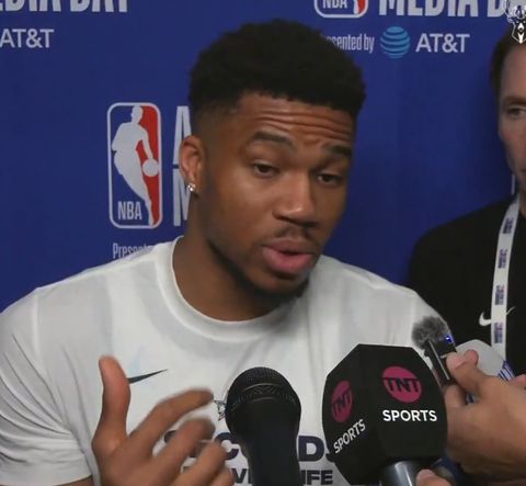 Ο Γιάννης Αντετοκούνμπο μίλησε για την κατάστασή του!