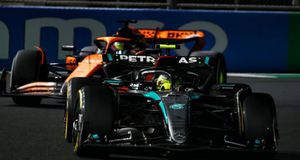 Ο Χάμιλτον εκθέτει τη Mercedes