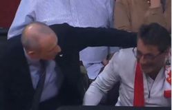 H απίστευτη αντίδραση του Έτορε Μεσίνα σε προσβολές οπαδού του Ερυθρού Αστέρα, που έγινε viral (vid)