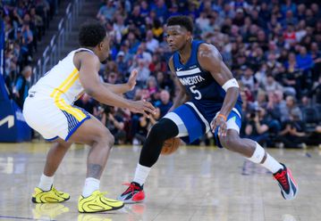 Με ηγέτη τον 42άρη Έντουαρντς οι Τίμπεργουλβς «άλωσαν» το Γκόλντεν Στέιτ