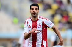 Ο Ταρέμι αποθεώθηκε από τους συμπαίκτες του για την κίνηση με τον Μουζακίτη