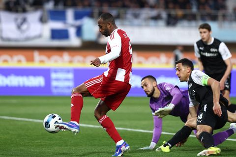 Ελ Κααμπί: «Ο Ολυμπιακός είναι η οικογένειά μου - Να συνεχίσω για πολύ καιρό εδώ»