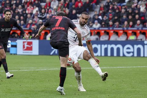 Η Λεβερκούζεν «φρέναρε» την Μπάγερν, βαθμός για τη Βόλφσμπουργκ με γκολ Κουλιεράκη