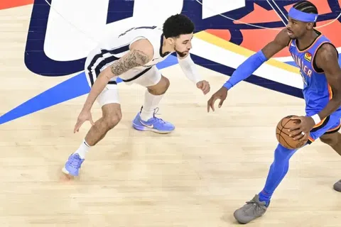 Τέλος η σεζόν για τον Σκότι Πίπεν Τζούνιορ! (pic)