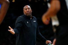 Ο Μάικ Μπράουν των Κινγκς δεν χάνει με τίποτα το βραβείο του προπονητή της χρονιάς