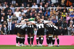 Ποδοσφαιριστής της Νιούκαστλ ενεπλάκη σε τροχαίο πριν από το ματς με τη Μάντσεστερ Γιουνάιτεντ