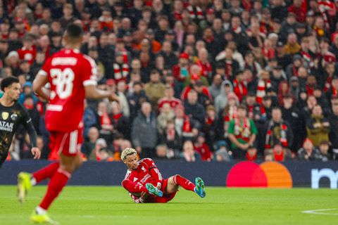 Σοκ με τον Εκιτικέ στη Λίβερπουλ - «Χάνει» και το Μουντιάλ