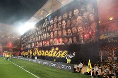 Μπήκαν στο αυτοκίνητο και στο αεροπλάνο και έκλεισαν τα μάτια