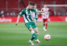 Στην Αθήνα ο μάνατζερ του Τσέριν - Η αναπροσαρμογή στο συμβόλαιο του ταλαντούχου Σλοβένου