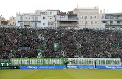 Χαμός έξω από τη Λεωφόρο: Επεισόδια αστυνομίας - οπαδών με δακρυγόνα και κρότου λάμψης (vid)