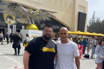 Στην «Opap Arena» ο Ζούλιο Σέζαρ - Αποθεώθηκε και φωτογραφήθηκε με τους οπαδούς της ΑΕΚ